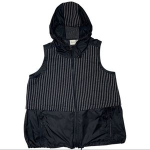 Zenergy By Chico's Lightweight Zip Up Athleisure Vest Black White